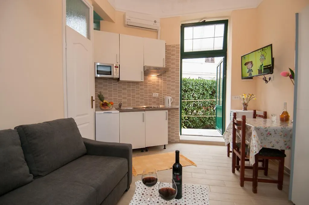 Apartment Alex Abbazia 0*,  Croazia